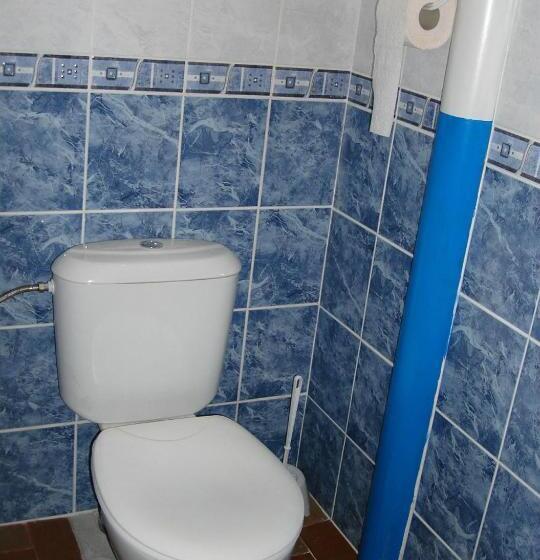 펜션 стаи за гости ореха троян Private Rooms Oreha