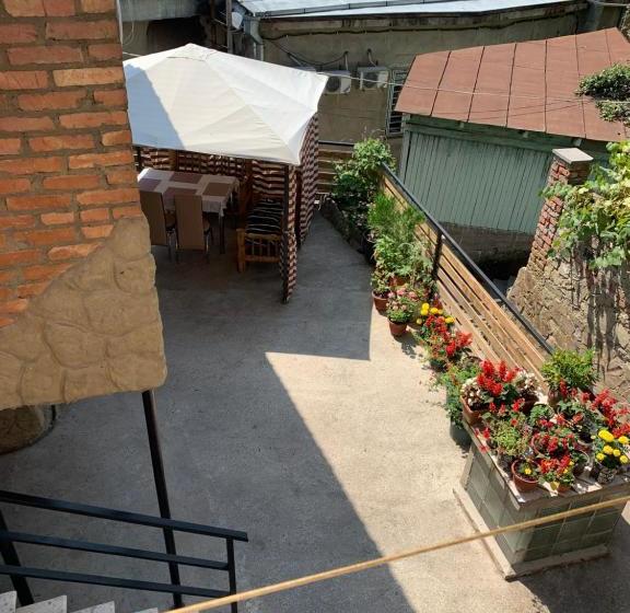 پانسیون Tamarioni