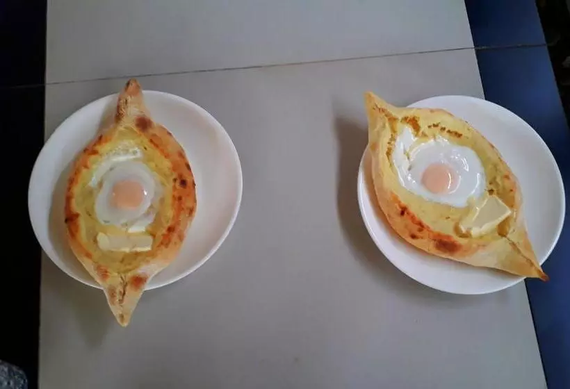 پانسیون Festina Lente