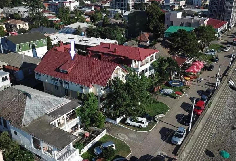 پانسیون Festina Lente