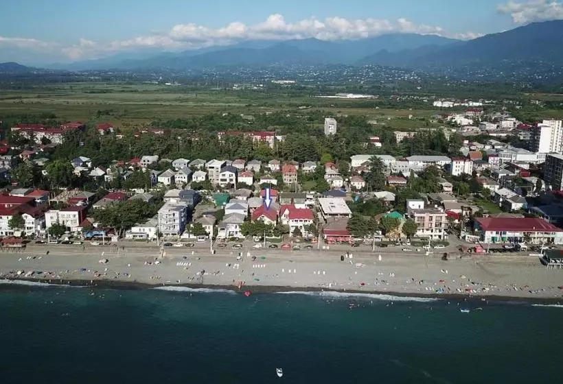 پانسیون Festina Lente