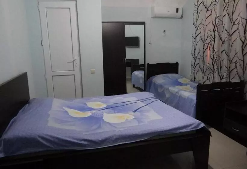 پانسیون Festina Lente