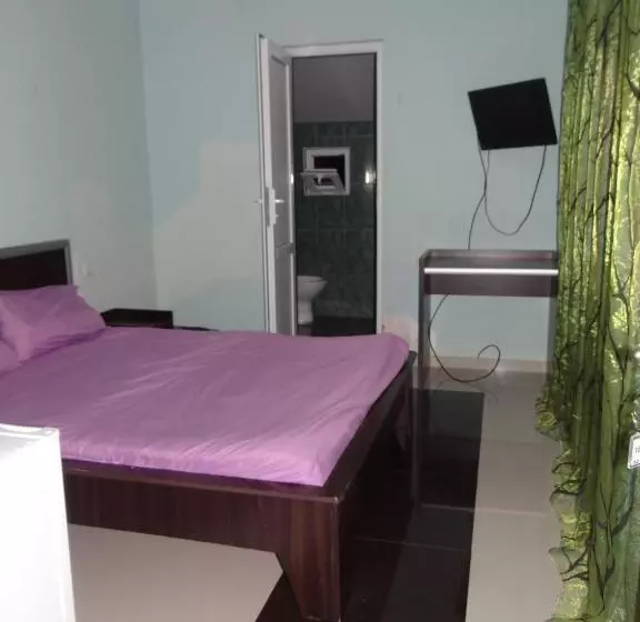 پانسیون Festina Lente