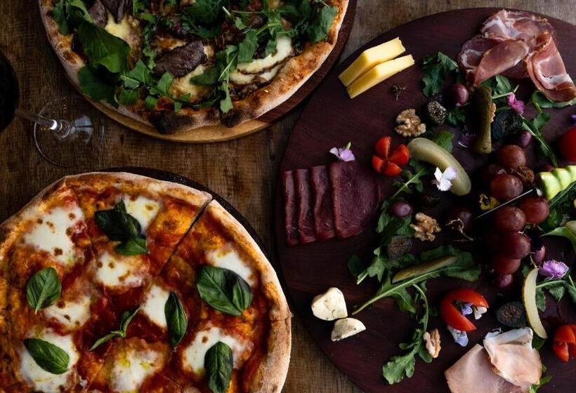 Пансион Pablo House