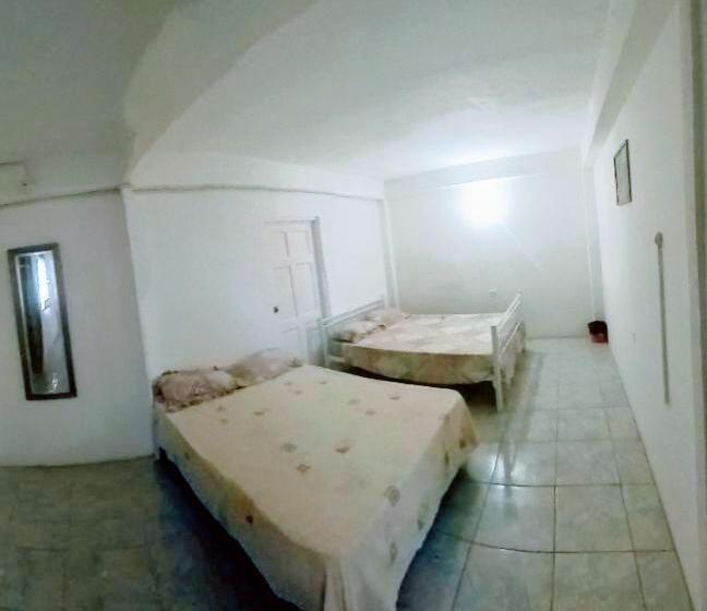 پانسیون Sleep Inn