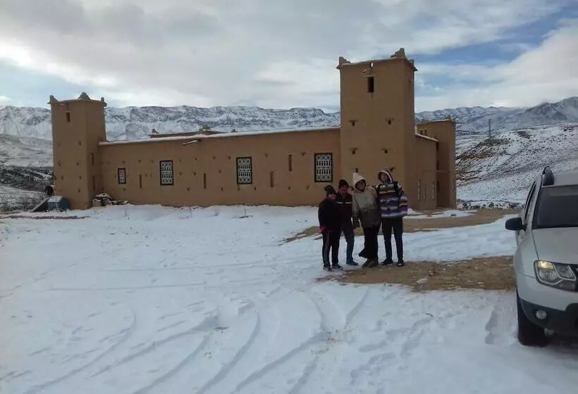 Majatalo Kasbah Izoran