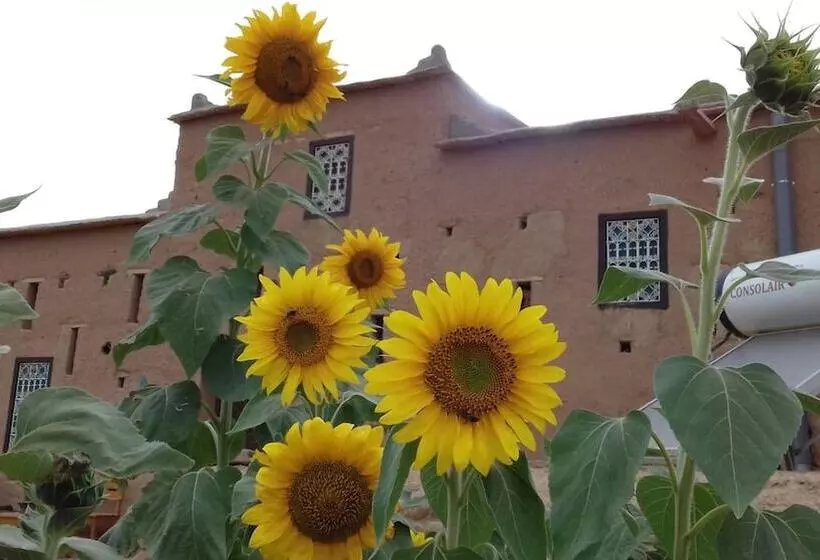 Majatalo Kasbah Izoran