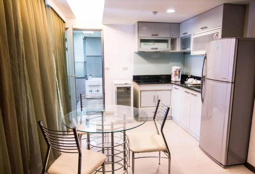 هاستل Katherine Plaza