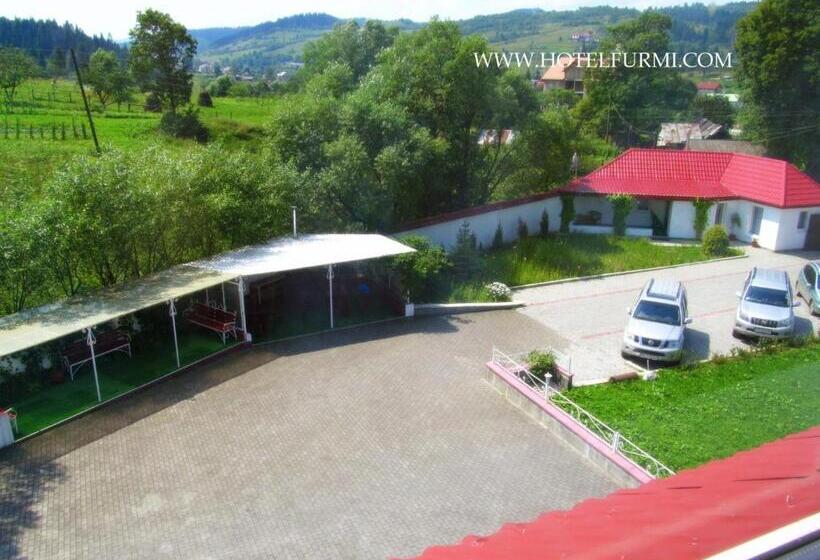 ユースホステル Mini Hotel Furmi