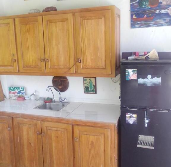 پانسیون Shotover Gardens Estate