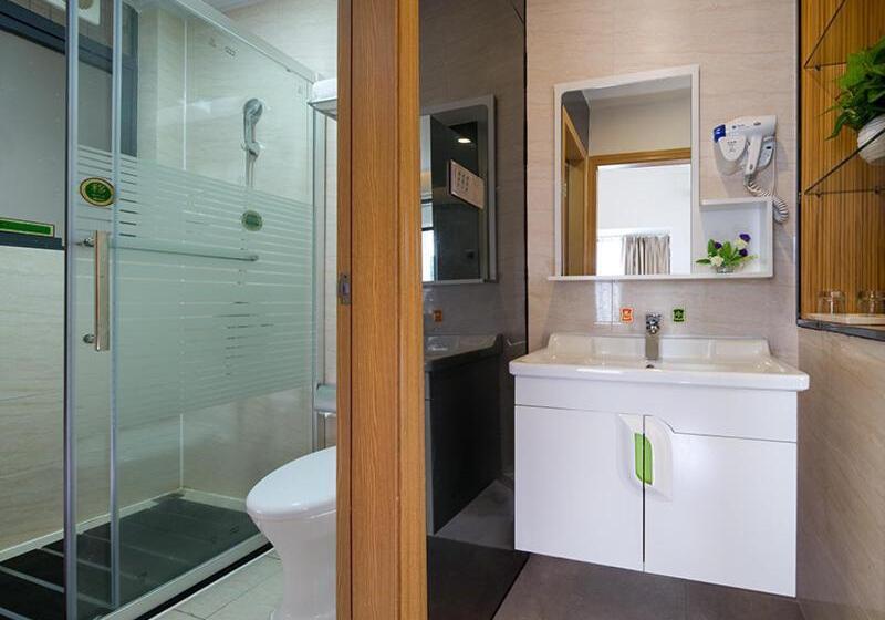 Vienna International Hotel Huizhou Daya Bay Century City