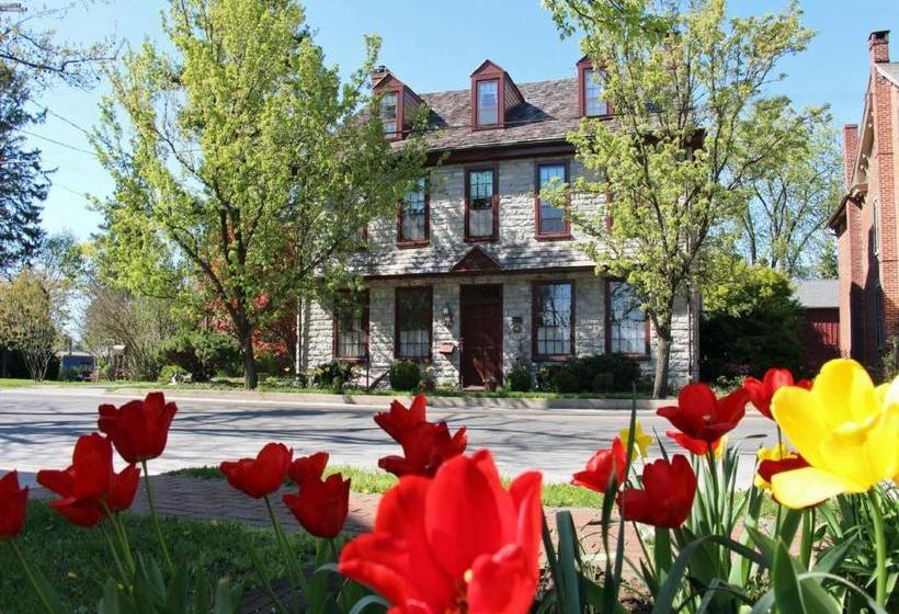 Bed and Breakfast 1786 The Limestone Inn
