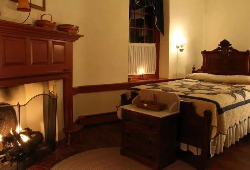 ベッドアンドブレックファースト 1786 The Limestone Inn