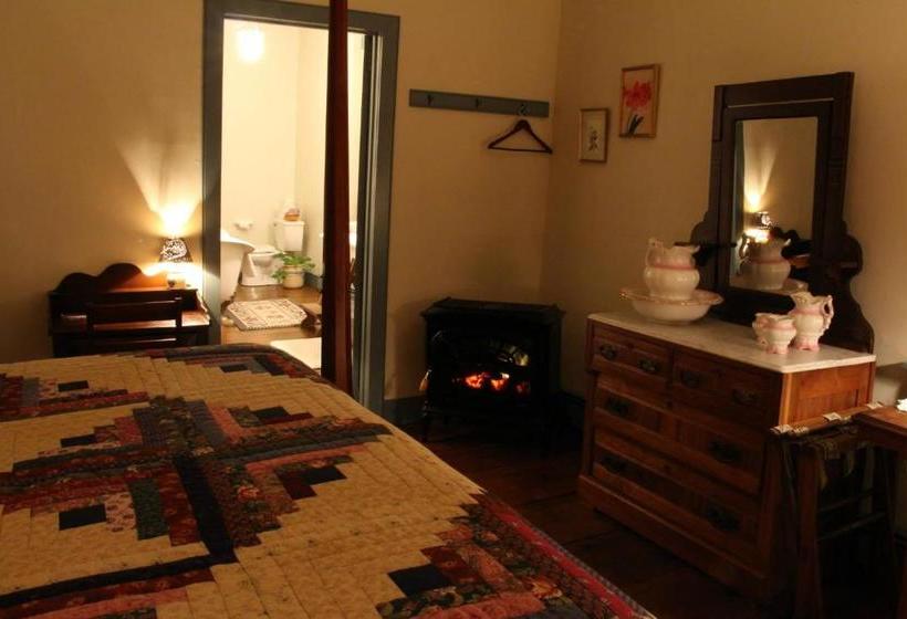 Bed and Breakfast 1786 The Limestone Inn