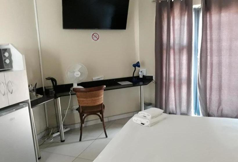 펜션 8 Ibis Lane Guest House