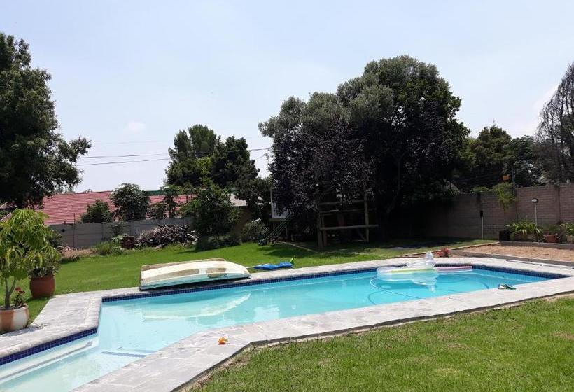 펜션 8 Ibis Lane Guest House