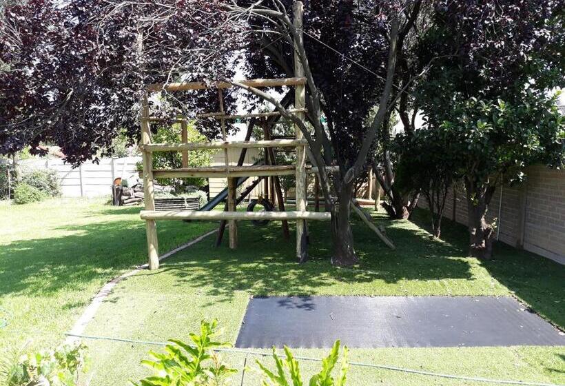 펜션 8 Ibis Lane Guest House