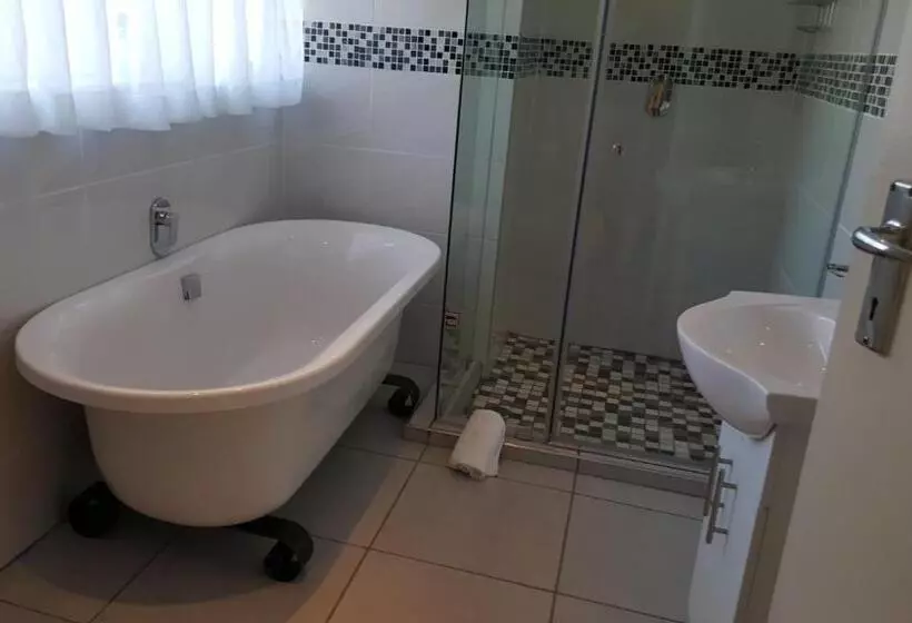 Majatalo 8 Ibis Lane Guest House