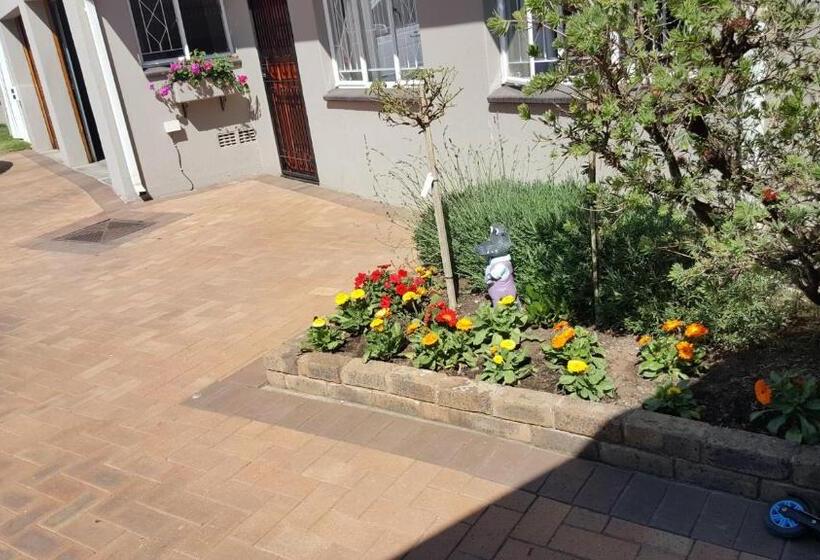 펜션 8 Ibis Lane Guest House