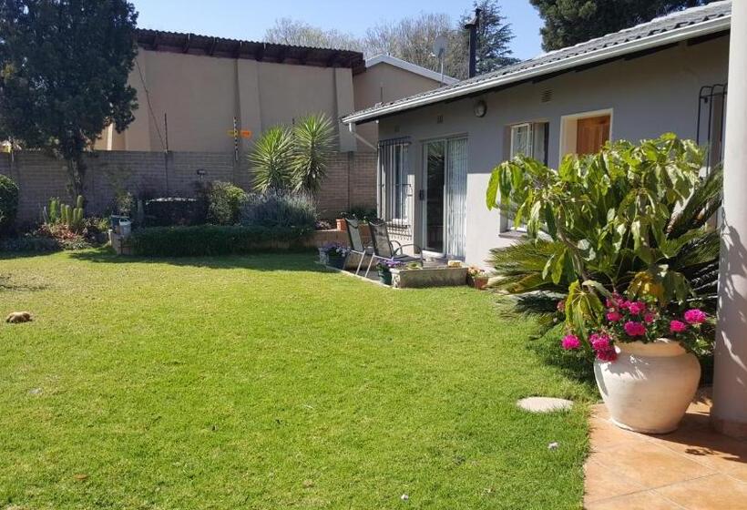 펜션 8 Ibis Lane Guest House