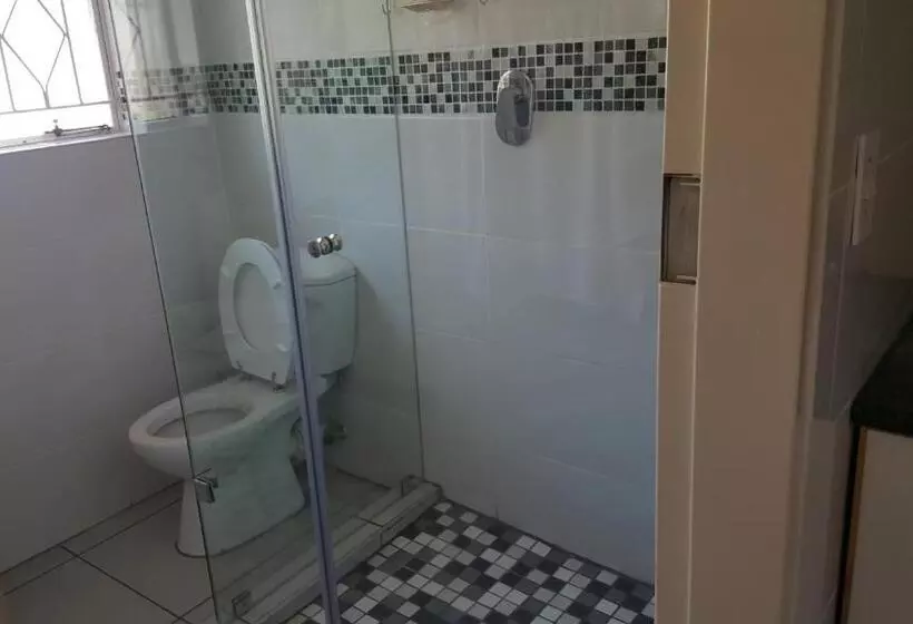 Majatalo 8 Ibis Lane Guest House