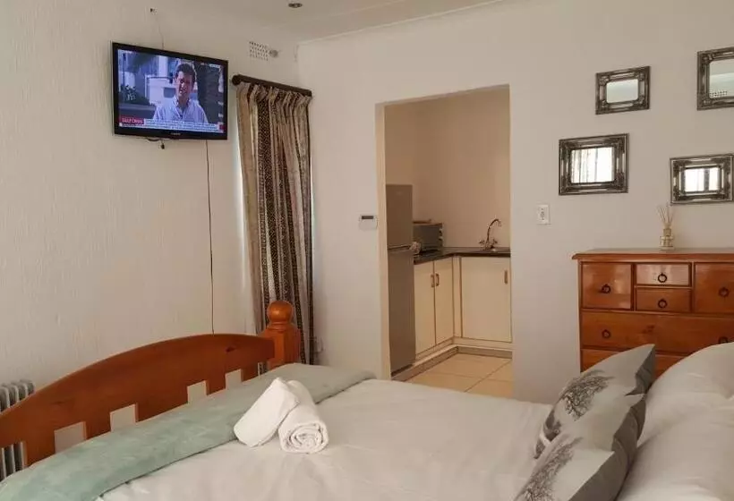 Majatalo 8 Ibis Lane Guest House