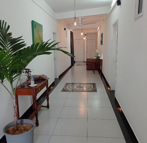 پانسیون Hello Guest House