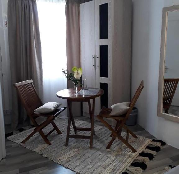 پانسیون Hello Guest House