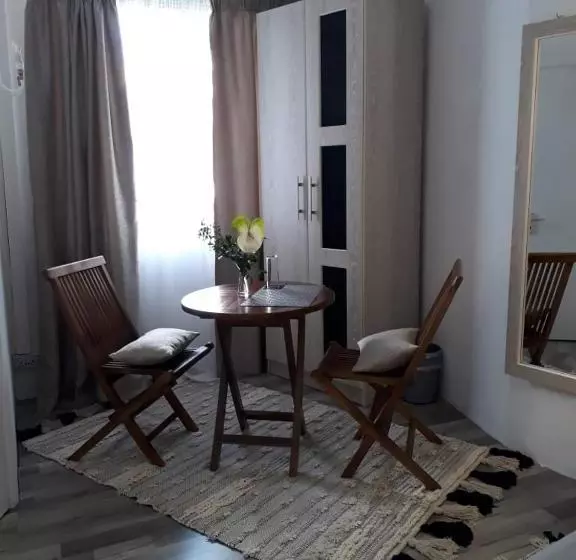 پانسیون Hello Guest House