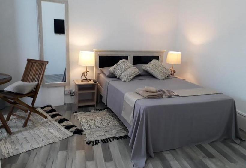 پانسیون Hello Guest House