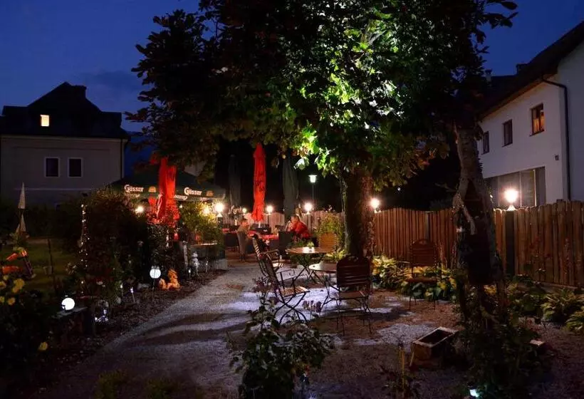 Retkeilymaja Landgasthof Buchner