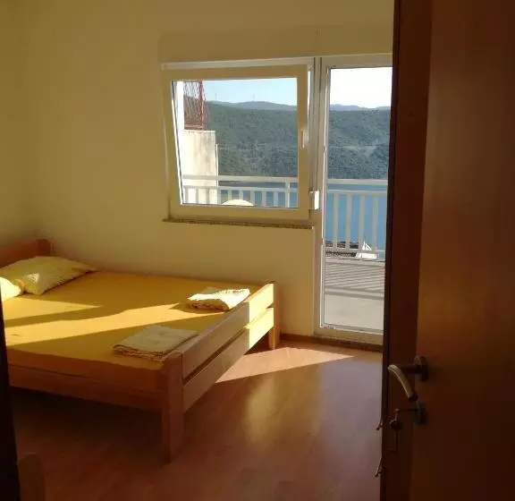 پانسیون Apartment And Rooms Barbaric