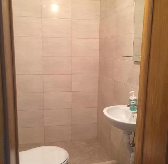 پانسیون Apartment And Rooms Barbaric