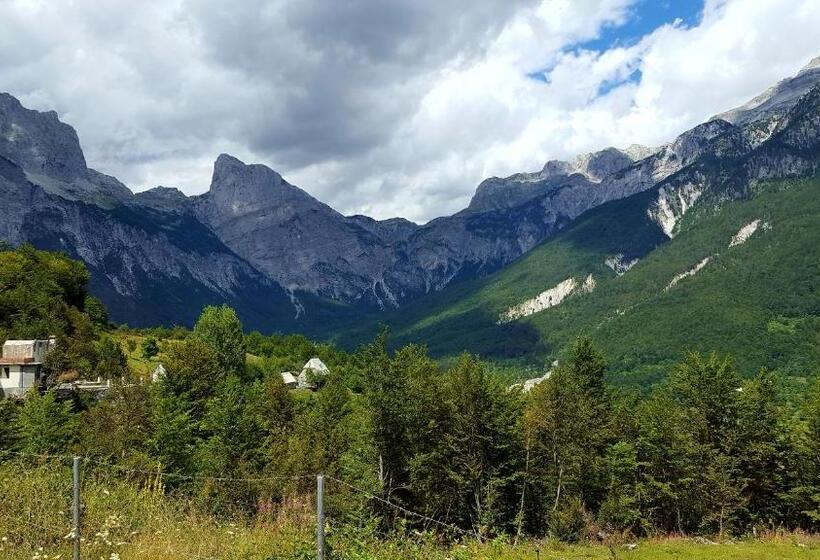 פנסיון Guesthouse Gjin Thana