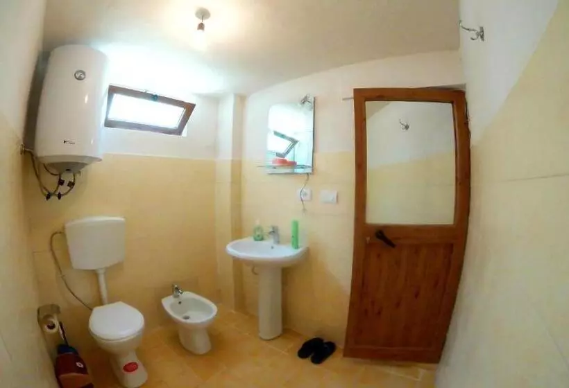 Majatalo Guesthouse Gjin Thana