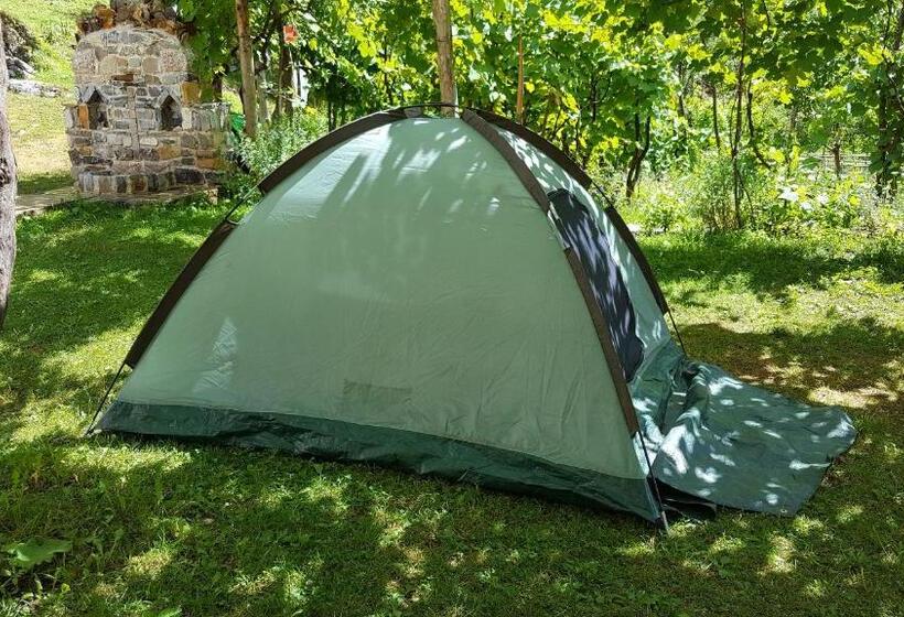 פנסיון Guesthouse Gjin Thana