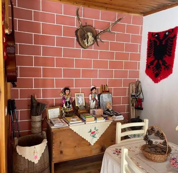 Majatalo Guesthouse Gjin Thana