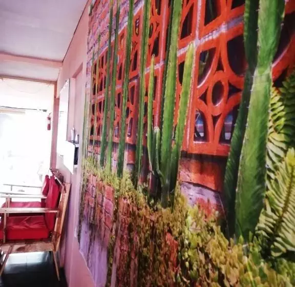 پانسیون Hostal Mariella