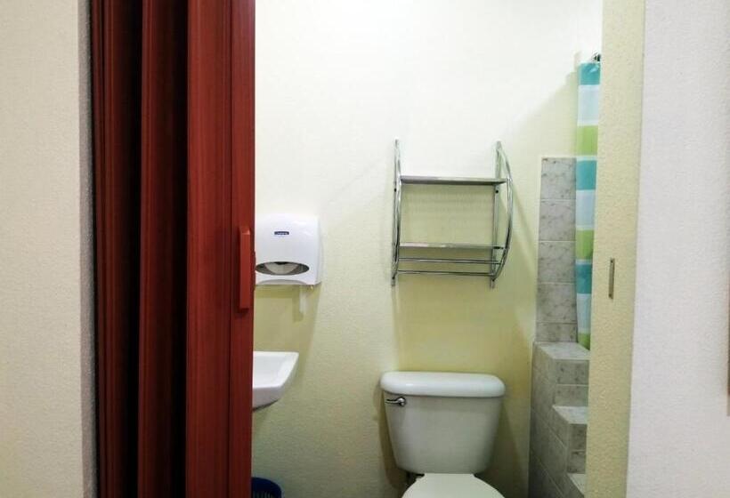 پانسیون Hostal Mariella