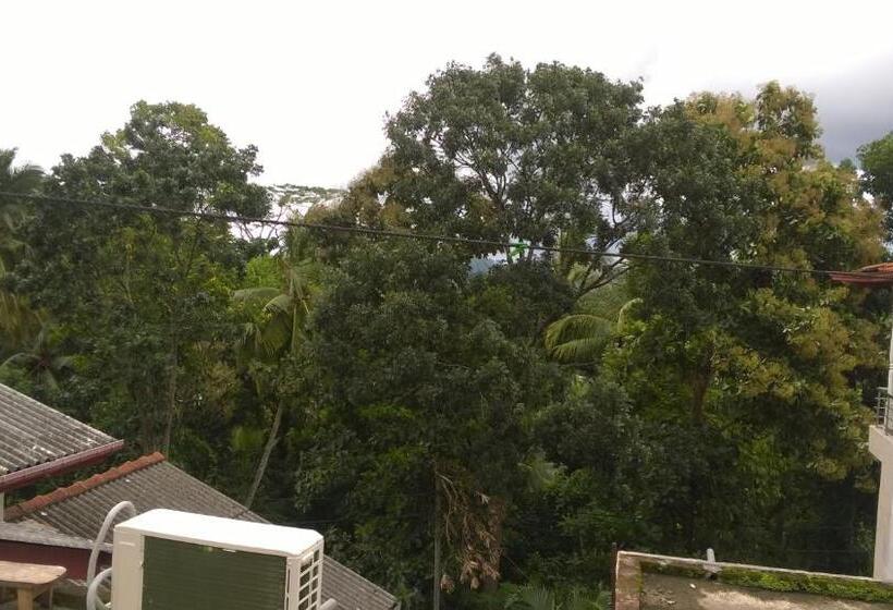 פנסיון Kandy Citylights Residence