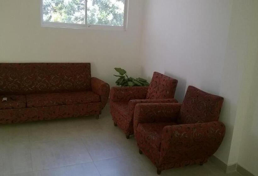 פנסיון Kandy Citylights Residence