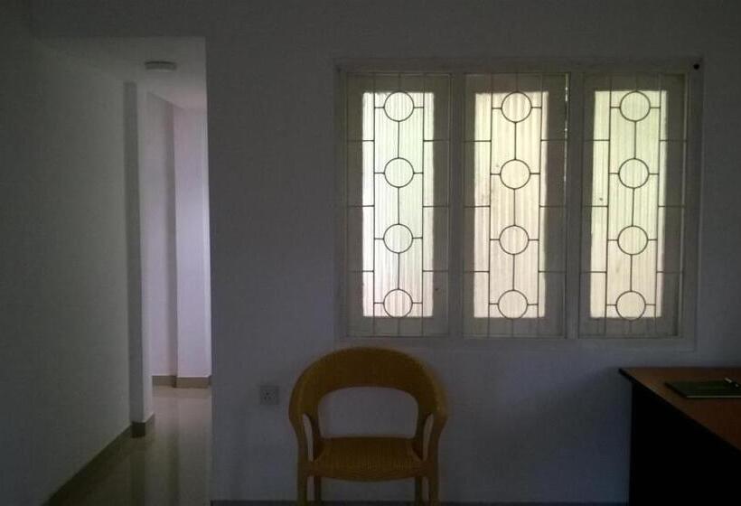 פנסיון Kandy Citylights Residence