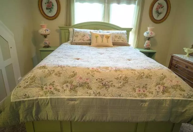 Aamiaismajoitus (B&B) Poppy Sister Inn