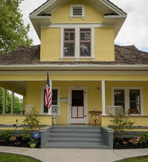 住宿加早餐  Poppy Sister Inn