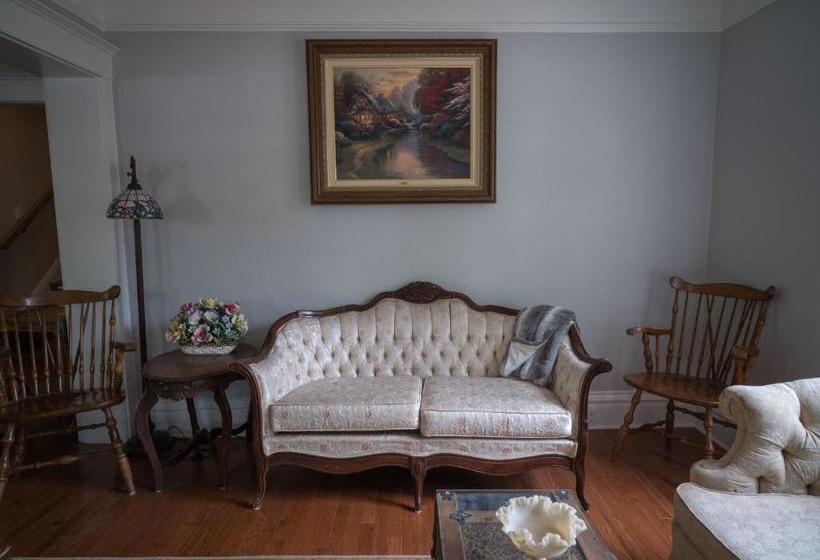 住宿加早餐  Poppy Sister Inn