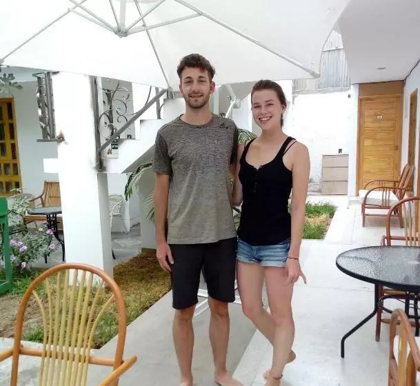 El Huerto Hostel