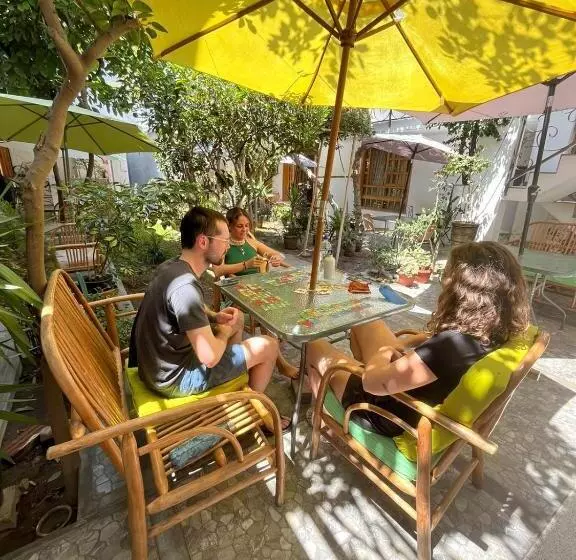 El Huerto Hostel