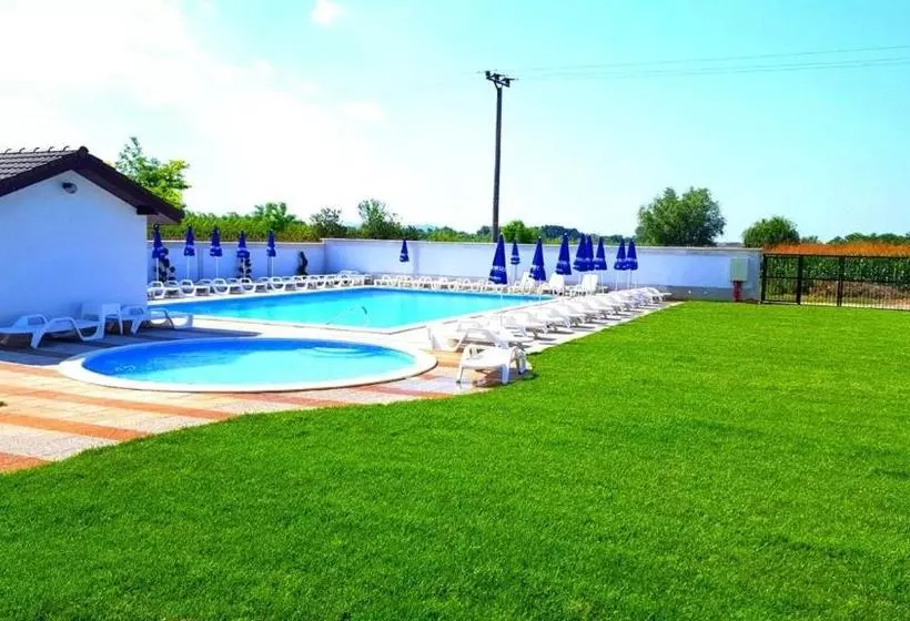 Pensiunea Blue House