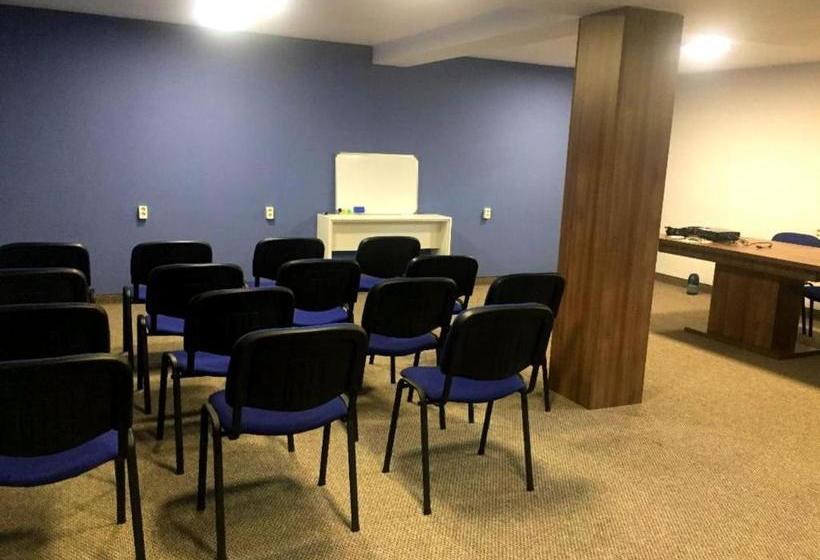 Pensiunea Blue House