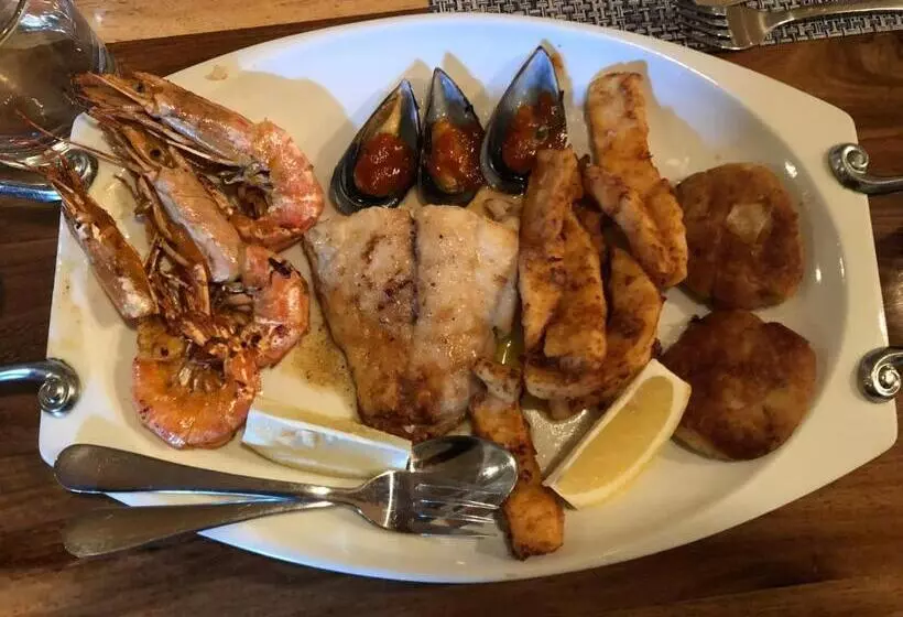 Majatalo Bluesky Arniston Guest House